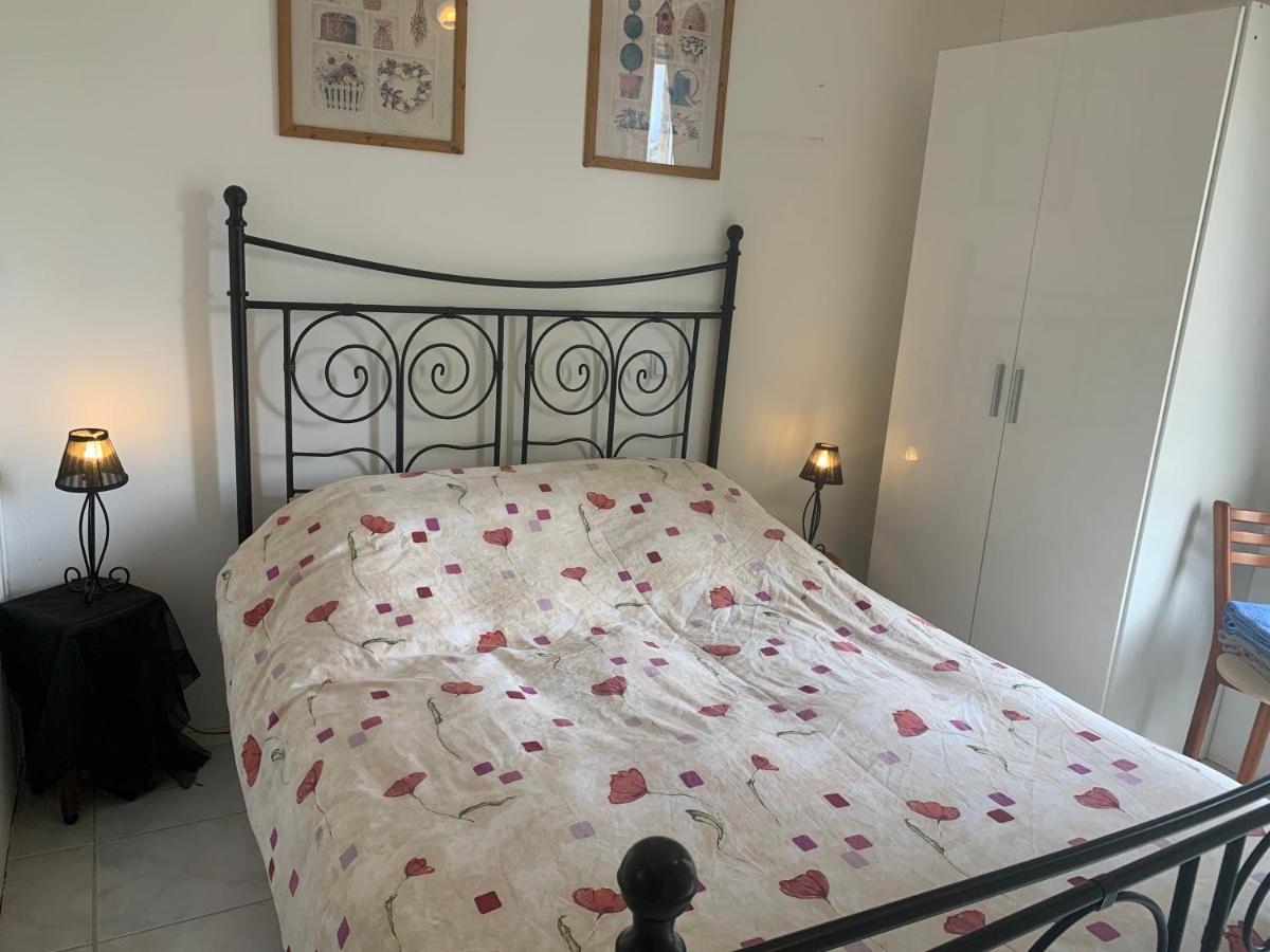 Chambres D'Hotes La Chaumiere Coulonges  Εξωτερικό φωτογραφία